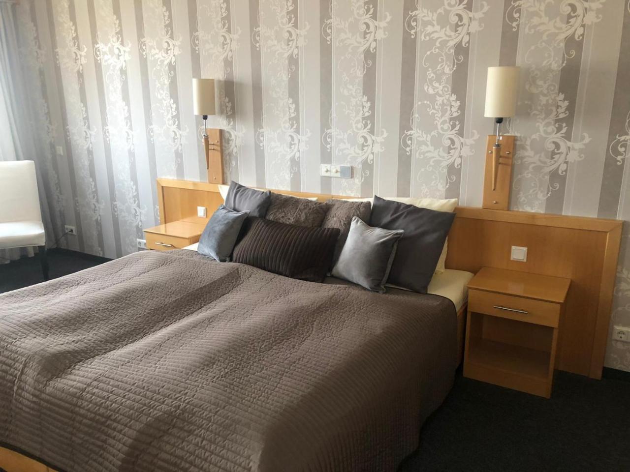 Deckert'S Hotel An Der Klosterpforte 루터슈타트아이슬레벤 외부 사진